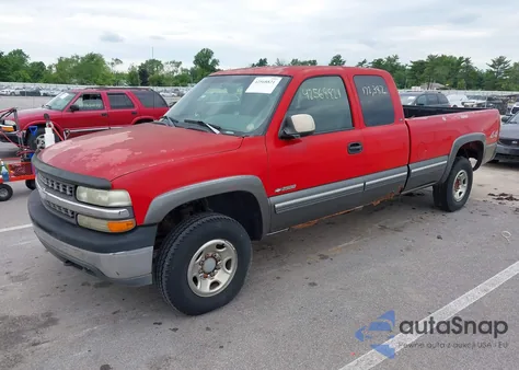 2000 Chevrolet Silverado 2500 Ls from USA, damaged, VIN 1GCGK29U3YE159782
